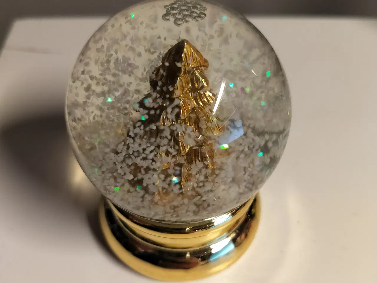 Billede 3 - Snekugle med juletræ