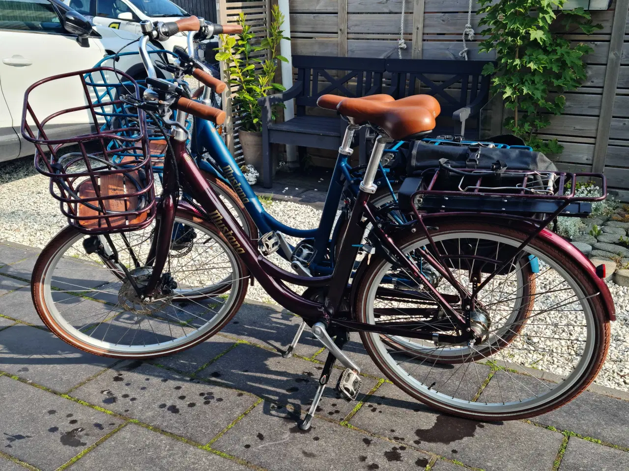 Billede 11 - To elcykler med ekstrabatterier og cykeltasker