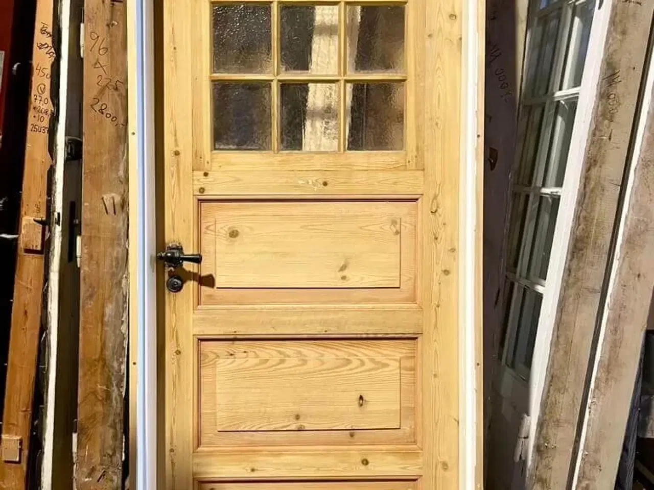 Billede 2 - Original fyldningsdør m. glasparti og karm