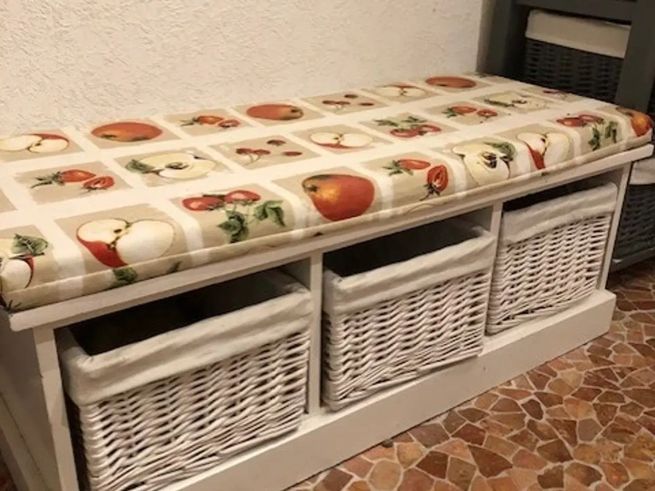 Billede 1 - Opbevarings bænk med kurve