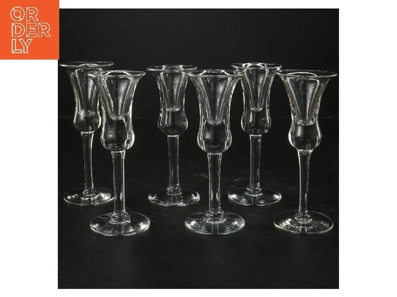 Billede 1 - Sæt med snapseglas (str. Ø 5x14,5 cm)