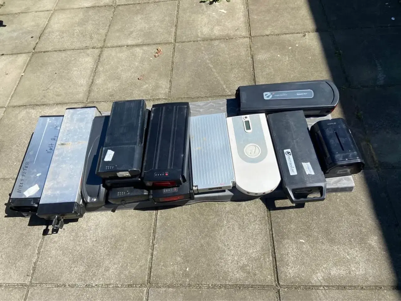 Billede 1 - defekt batteri til el cykler, , prisen er pr. Stk.