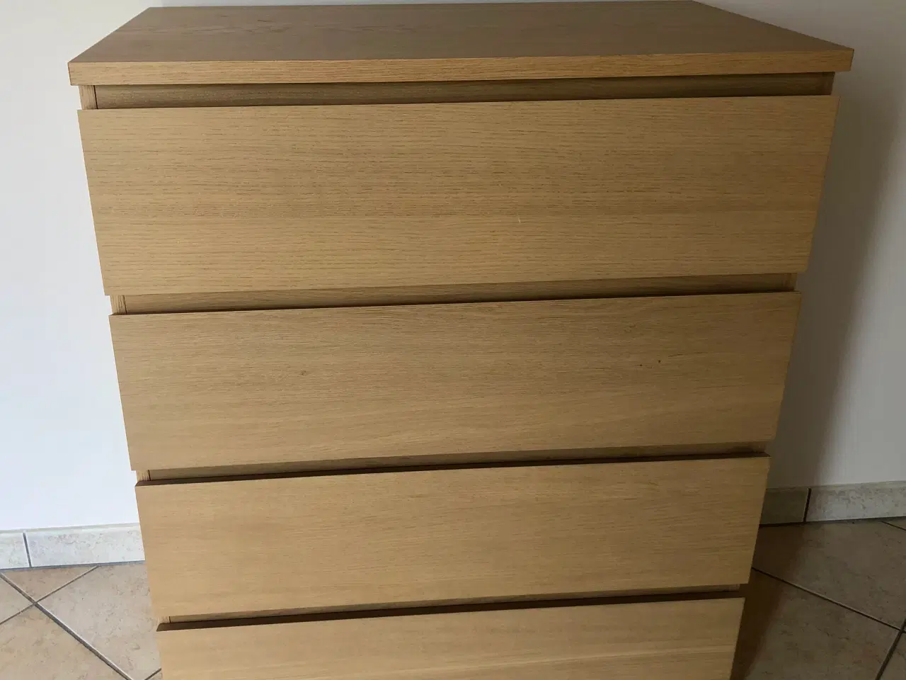 Billede 1 - Kommode med 4 skuffer 