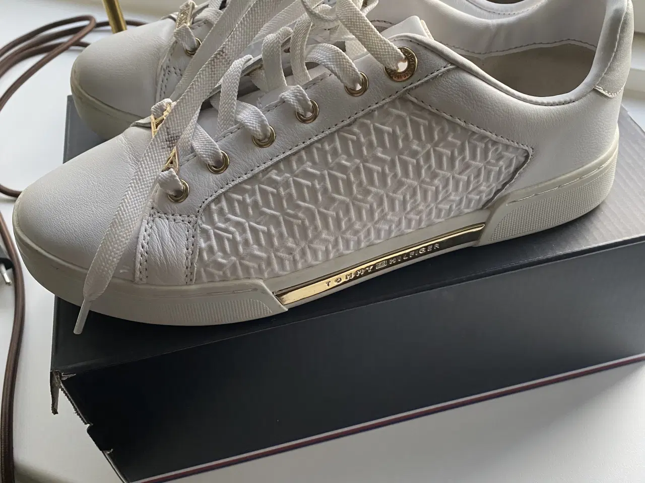 Billede 16 - Super fede sneakers med guld detaljer😍🤗