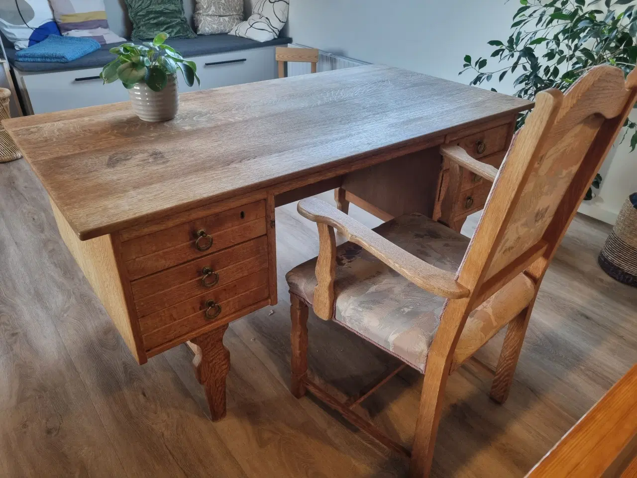 Billede 4 - Skrivebord, massiv egetræ