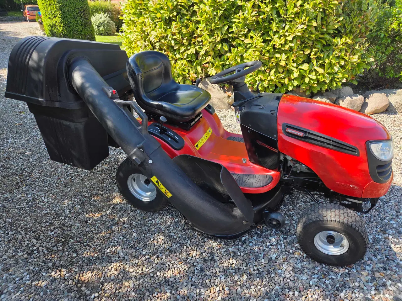 Billede 1 - Havetraktor Jonsered Lt2217A 2014