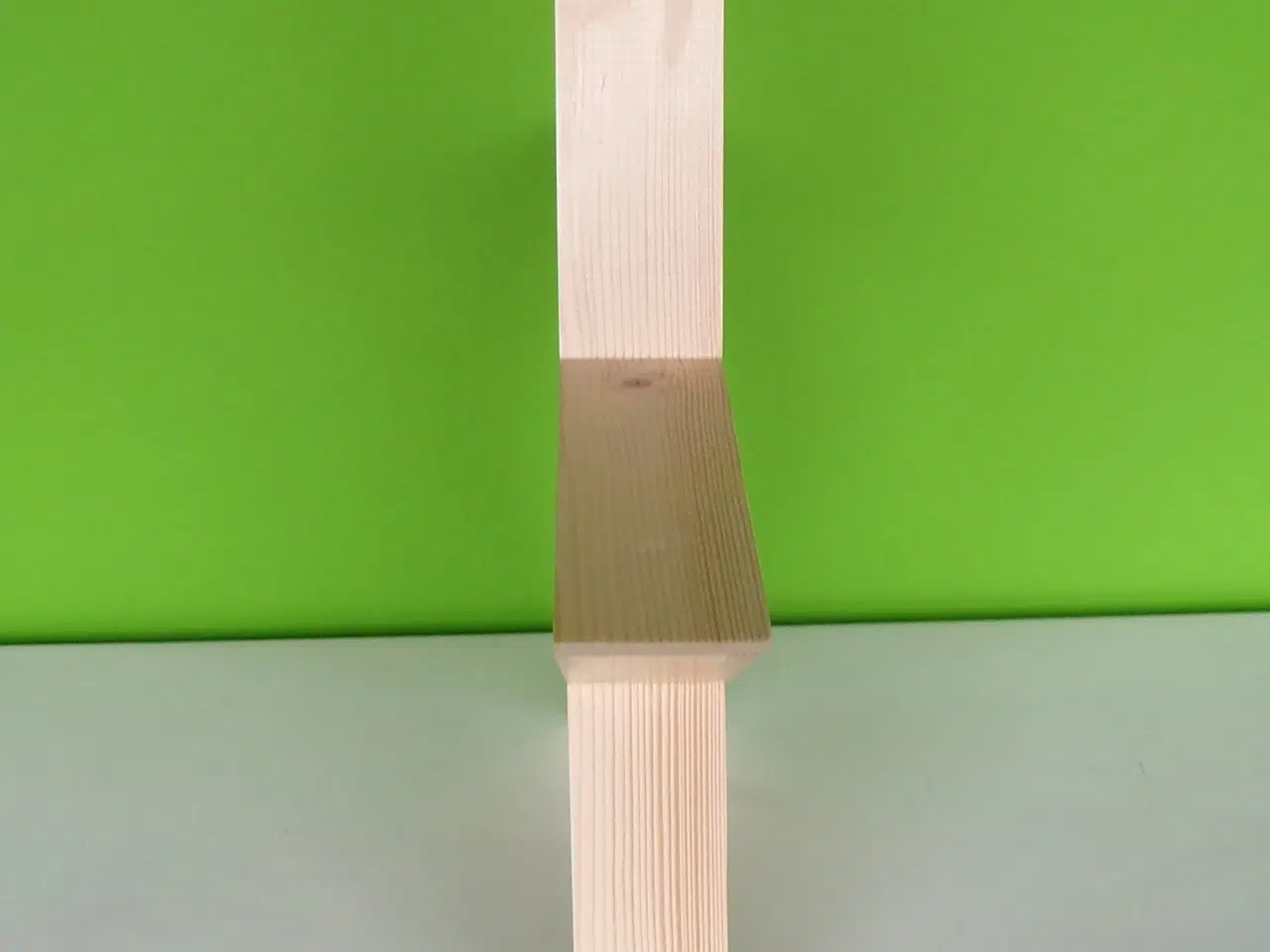 Billede 2 - Ny håndlavet stjerne i lakeret fyrretræ