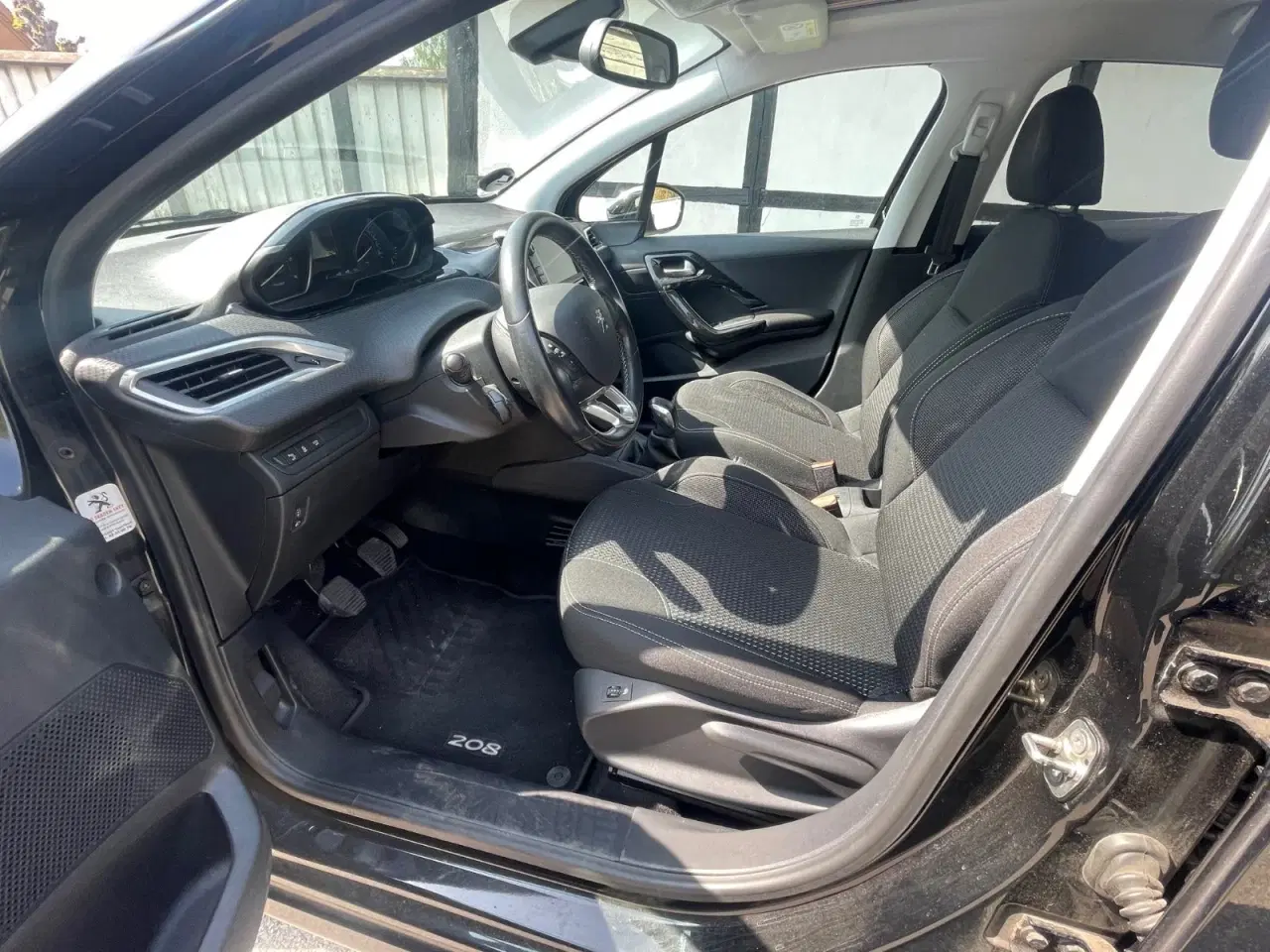 Billede 9 - Peugeot 208 1,6 BlueHDi 100 Allure Sky