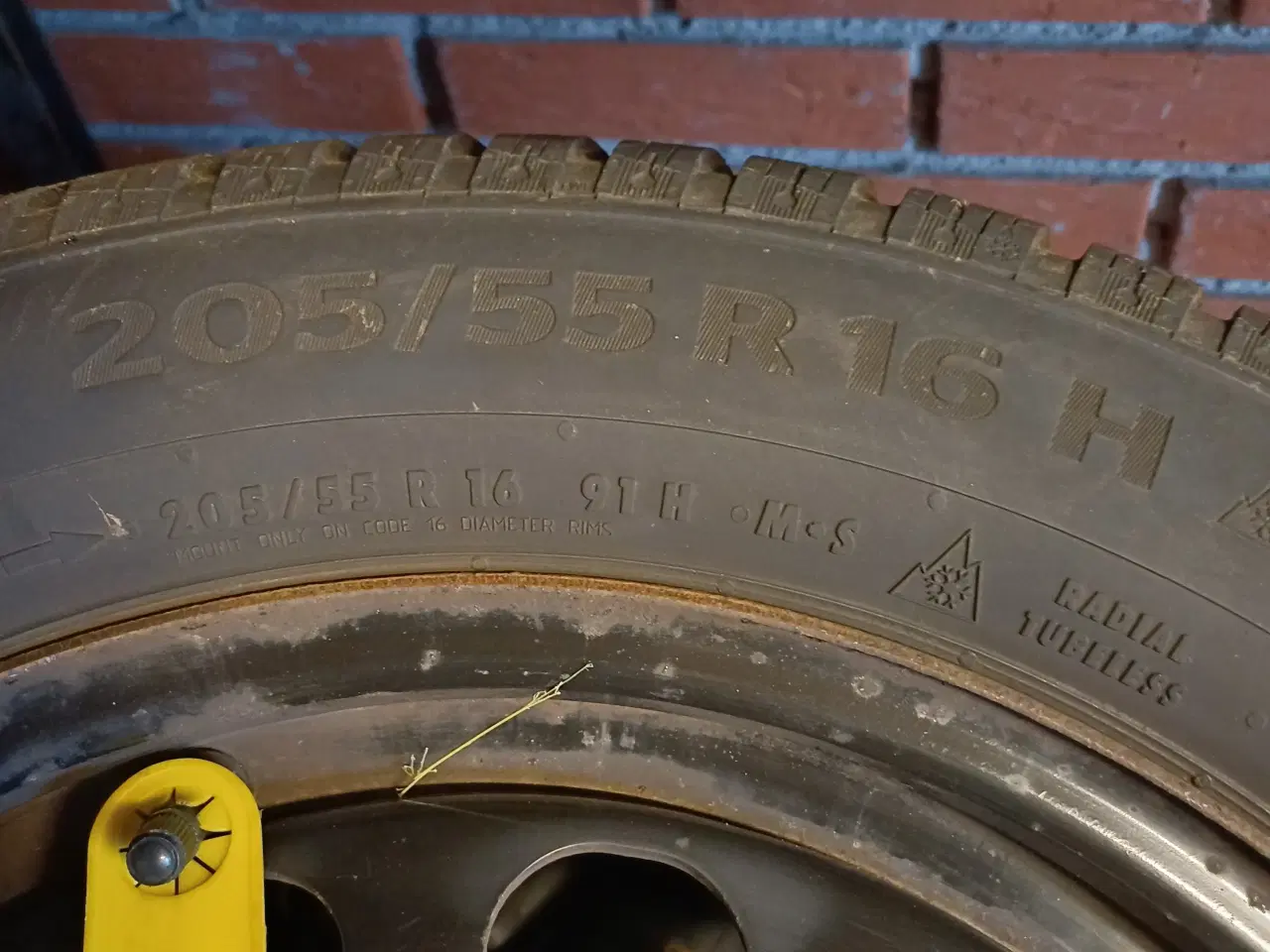 Billede 3 - Vinterdæk på stålfælge, 205/55 R16