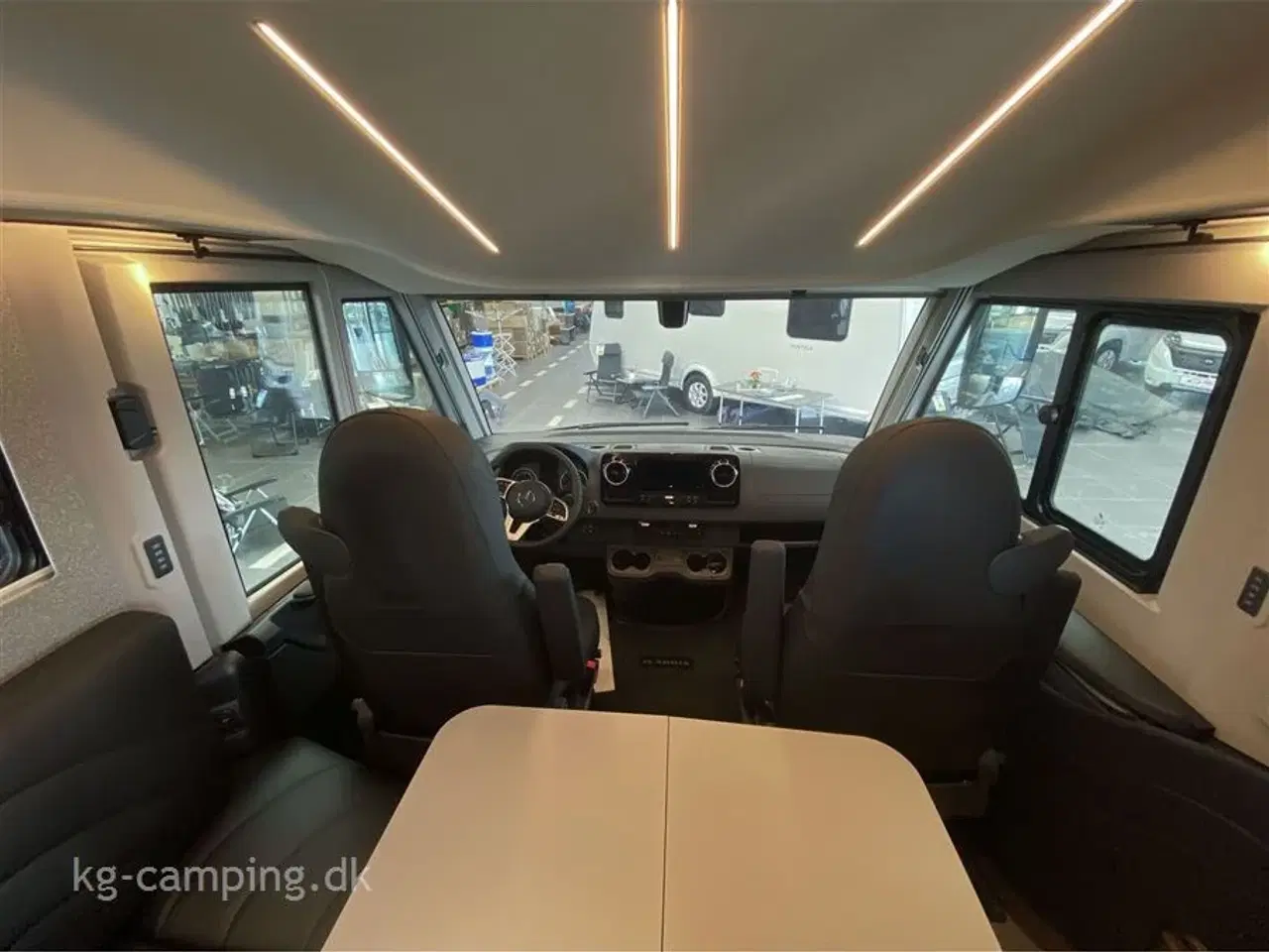 Billede 6 - 2026 - Adria Super Sonic 780 DL   Adria Super Sonic 780 – Ultimativ luksus på hjul Bestilt til levering medio oktober 2025
