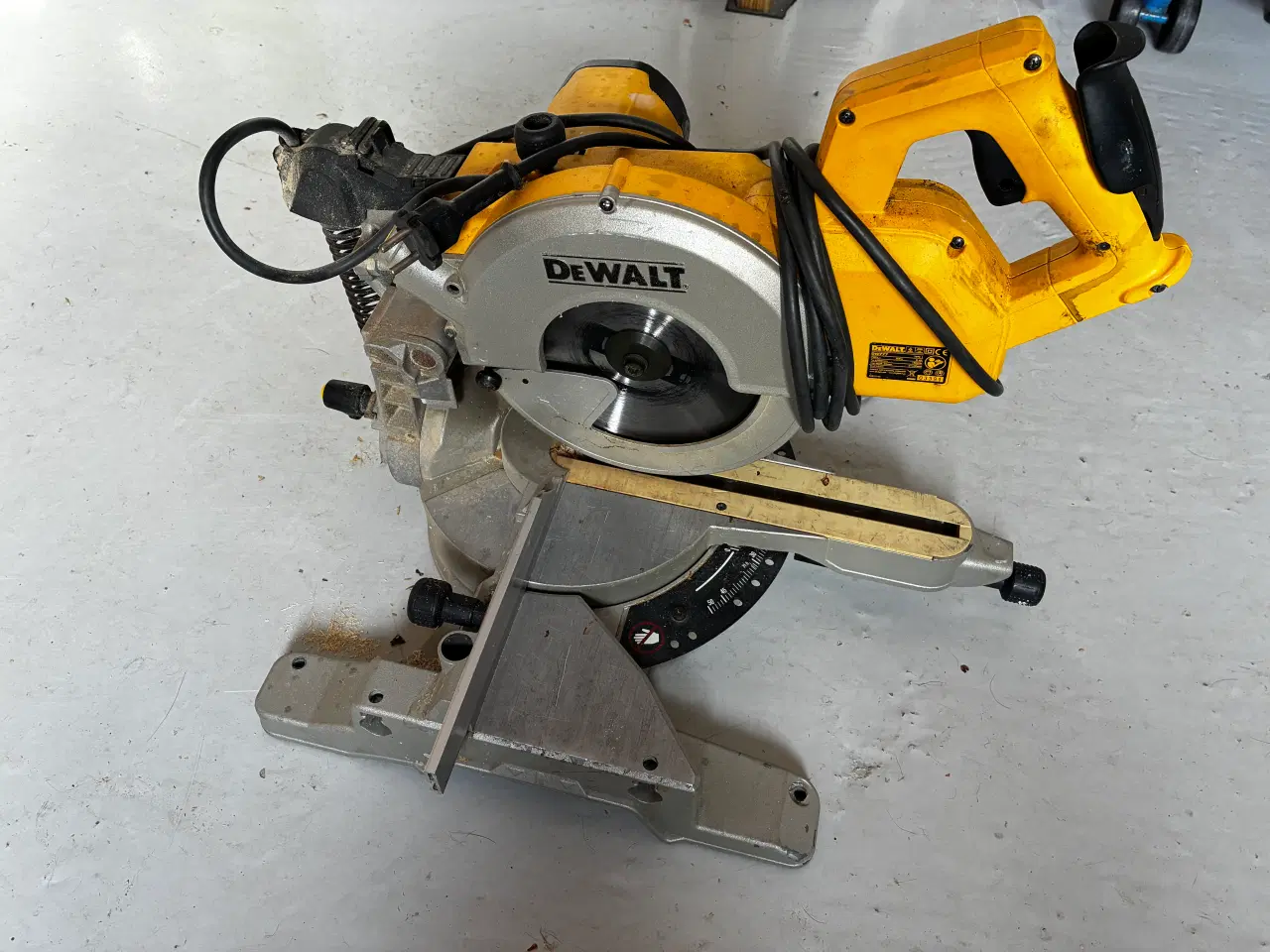 Billede 1 - DeWalt 777 kapsav