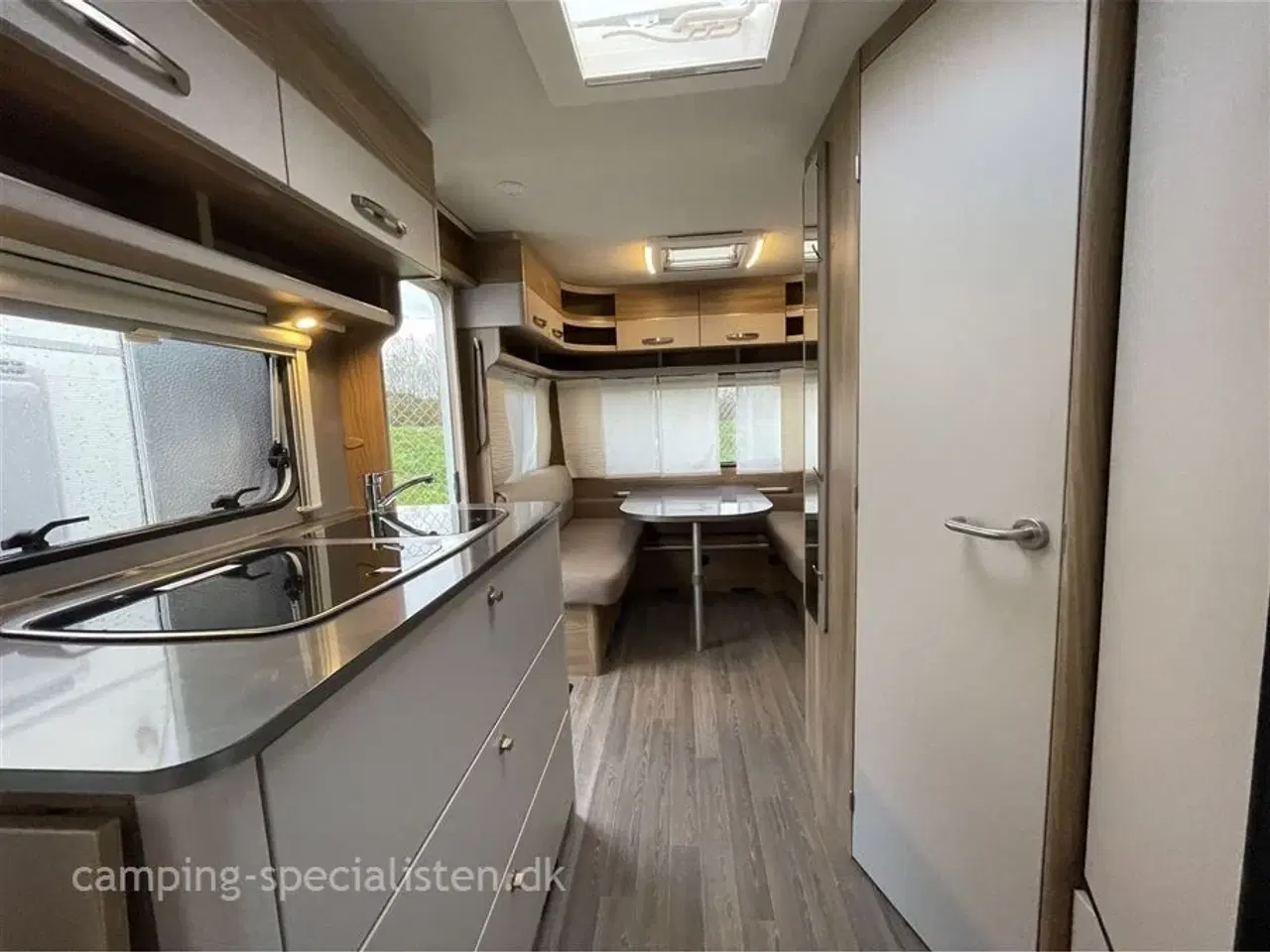 Billede 9 - 2018 - Bürstner Premio 490 TS Bürstner Premio 490 TS 2018 - Se den nu hos Camping-Specialisten.dk