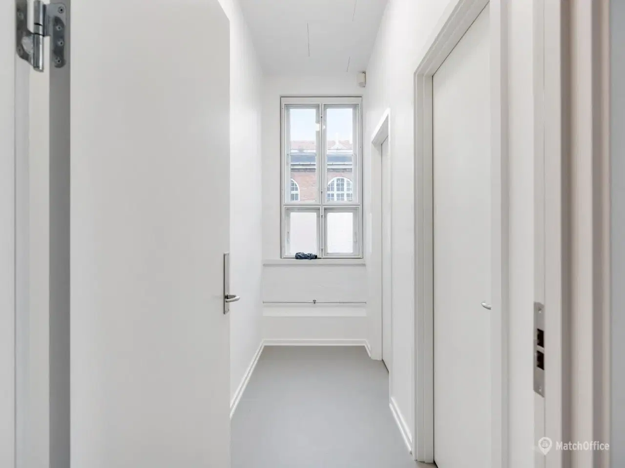 Billede 6 - Flot og lyst kontor i den gamle chokoladefabrik