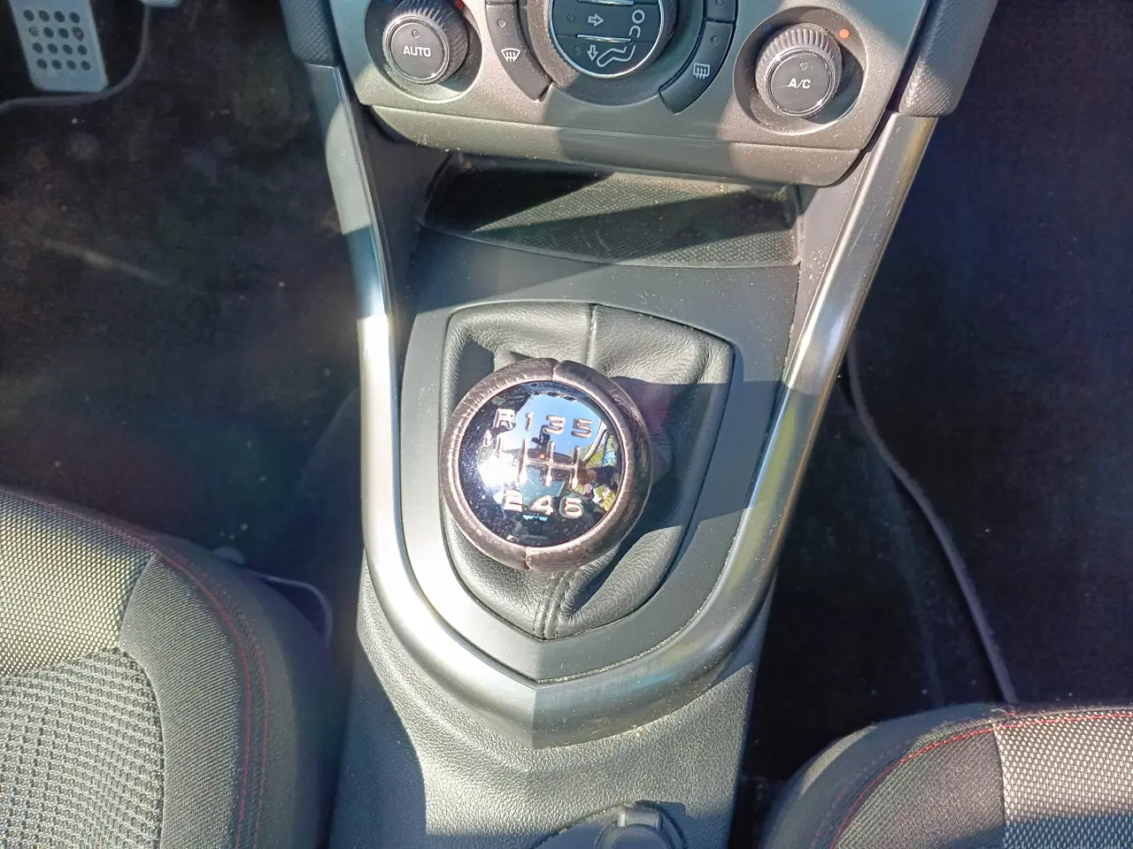 Billede 7 - Peugeot 308 1,6 e-HDi 112 Sportium SW 7prs 5d