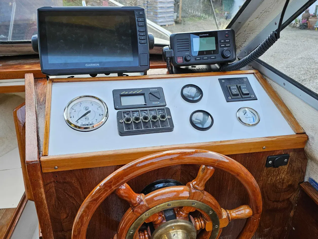 Billede 14 - Uttern 5750c 18 fods kabinebåd med trailer