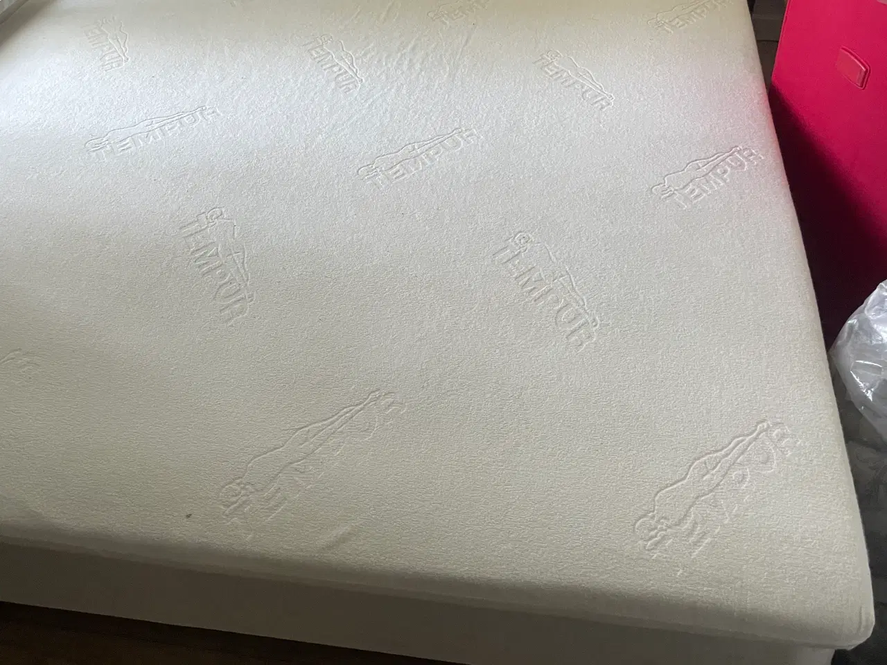 Billede 2 - Boksmadras med Tempur topmadras
