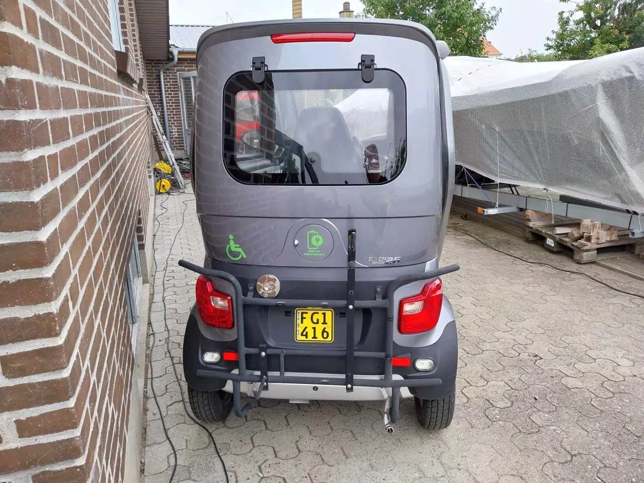 Billede 2 - Næsten ny Bach 26 S125 Kabinescooter til halv pris