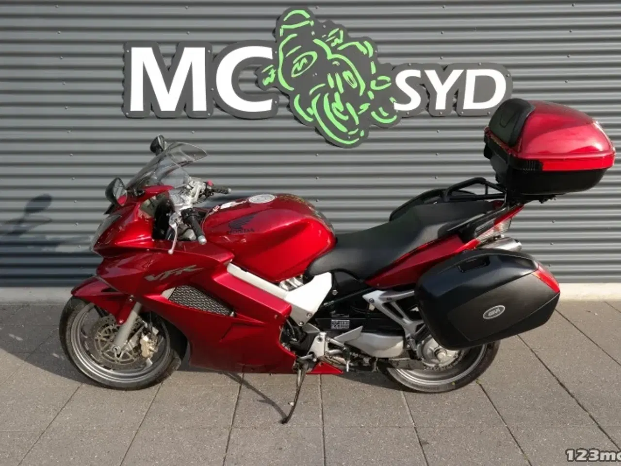 Billede 13 - Honda VFR 800 F MC-SYD       BYTTER GERNE