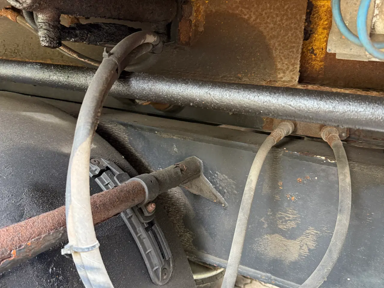 Billede 5 - Pedel hardox med luft bag ud og hud til siden 
