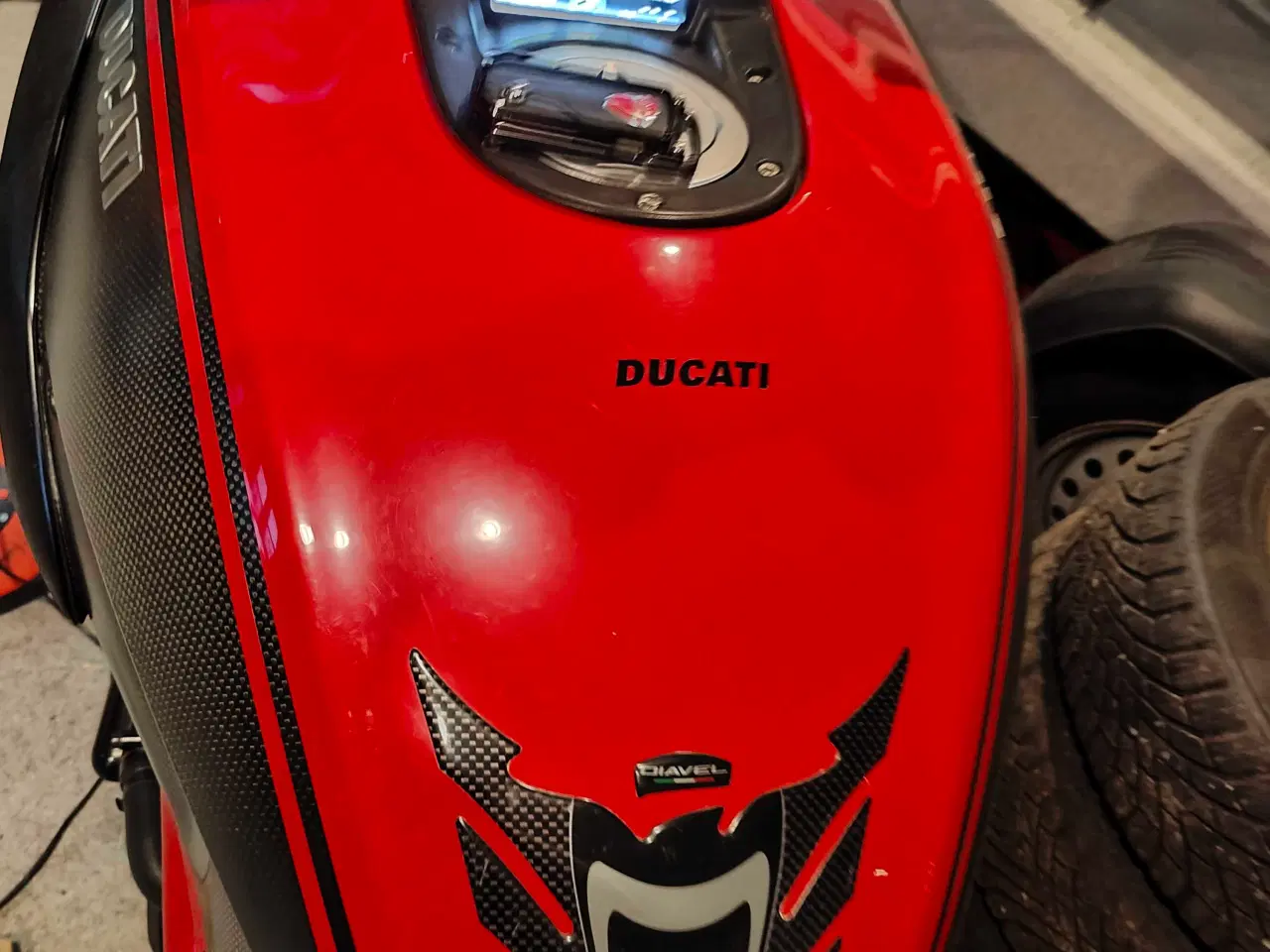 Billede 10 - Ducati Diavel Carbon, nedsat😍