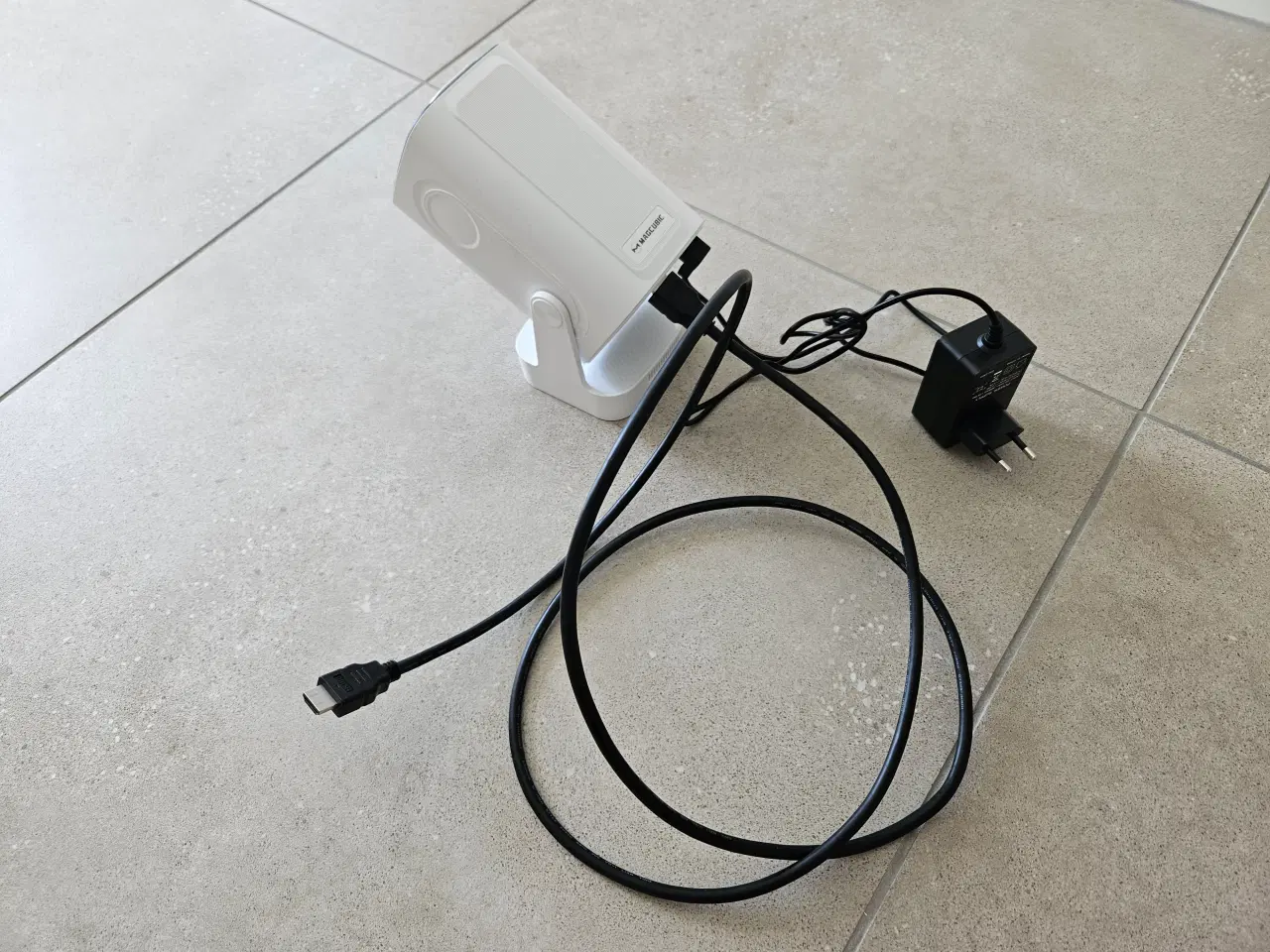 Billede 1 - Mini Projector Magcubic HY310 Auto Focus HD 1080P 