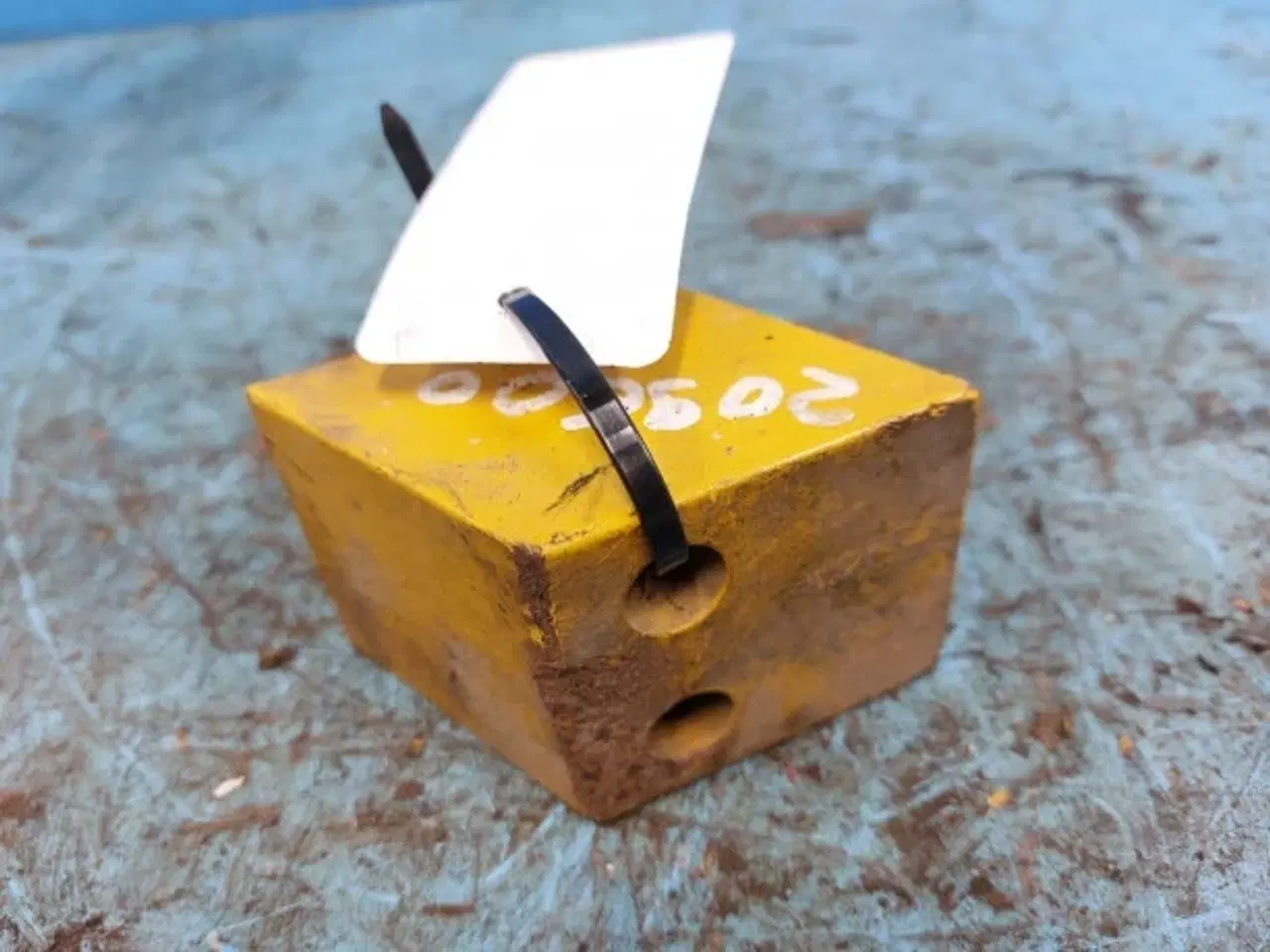 Billede 4 - Hydrema 906 Afstandsklods 209600.