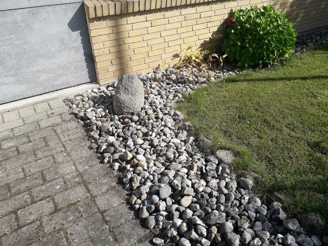 Billede 2 - 🎁 Gives væk – Singels sten fra have 