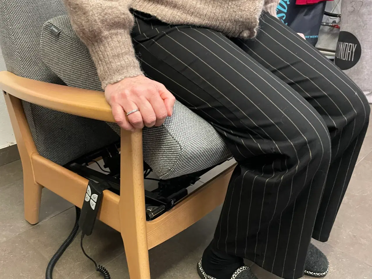 Billede 2 - Farstrup elevationsstol model 5920