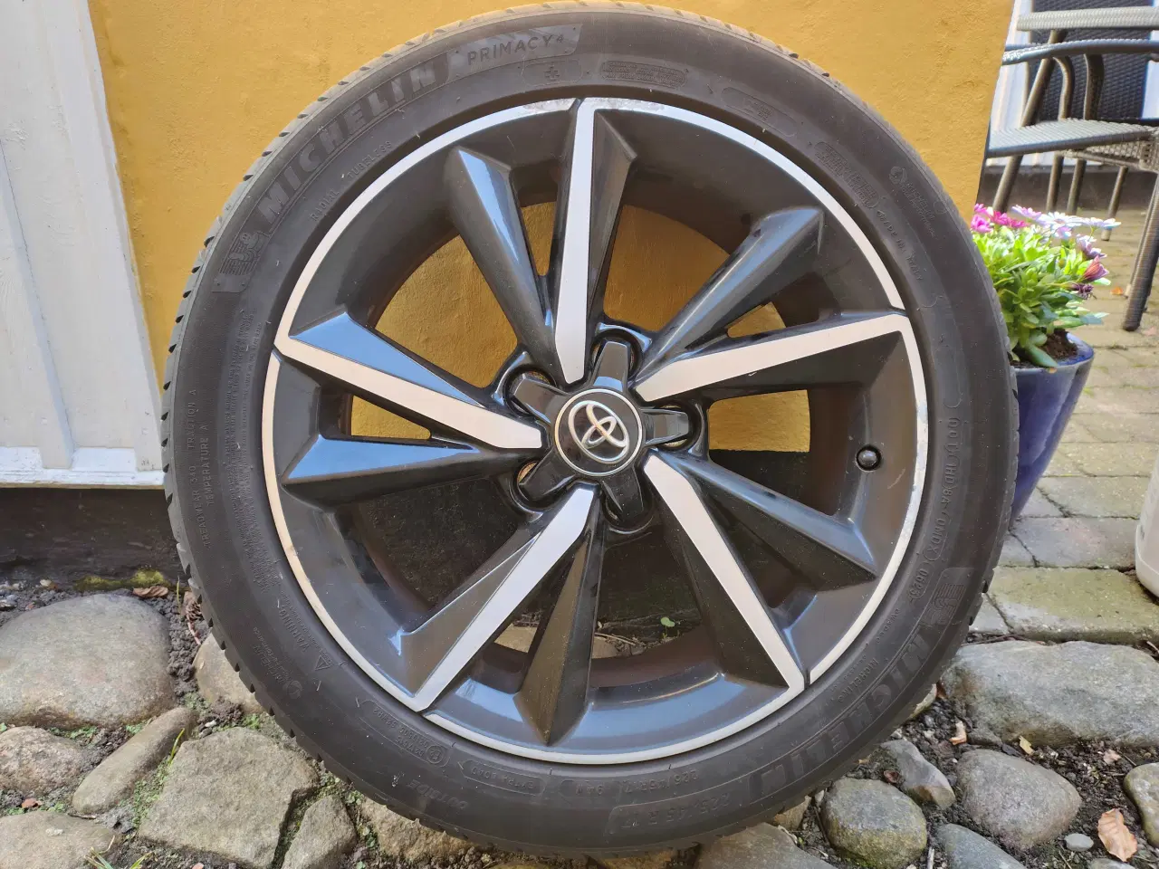 Billede 1 - Dæk og fælge Toyota auris 17"