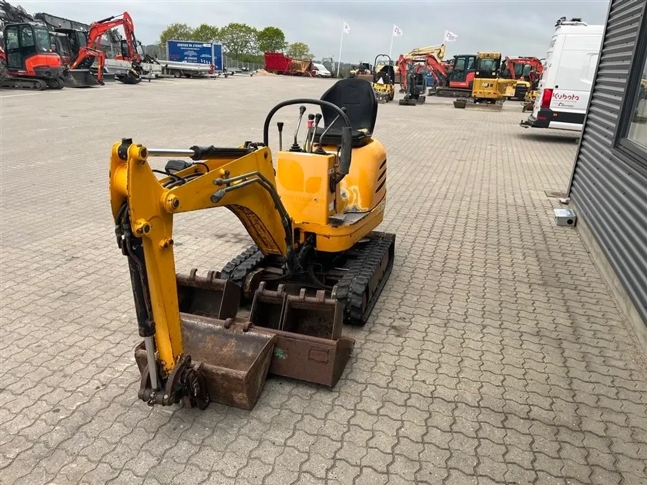 Billede 3 - JCB MICRO 1100kg minigraver med hurtigskifte og 5skovle