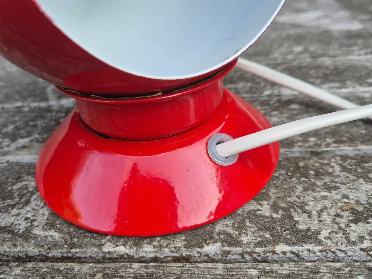 Billede 6 - Velholdt rød magnetlampe