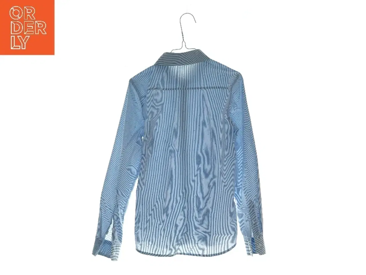 Billede 2 - Skjorte fra H&M (str. 140)