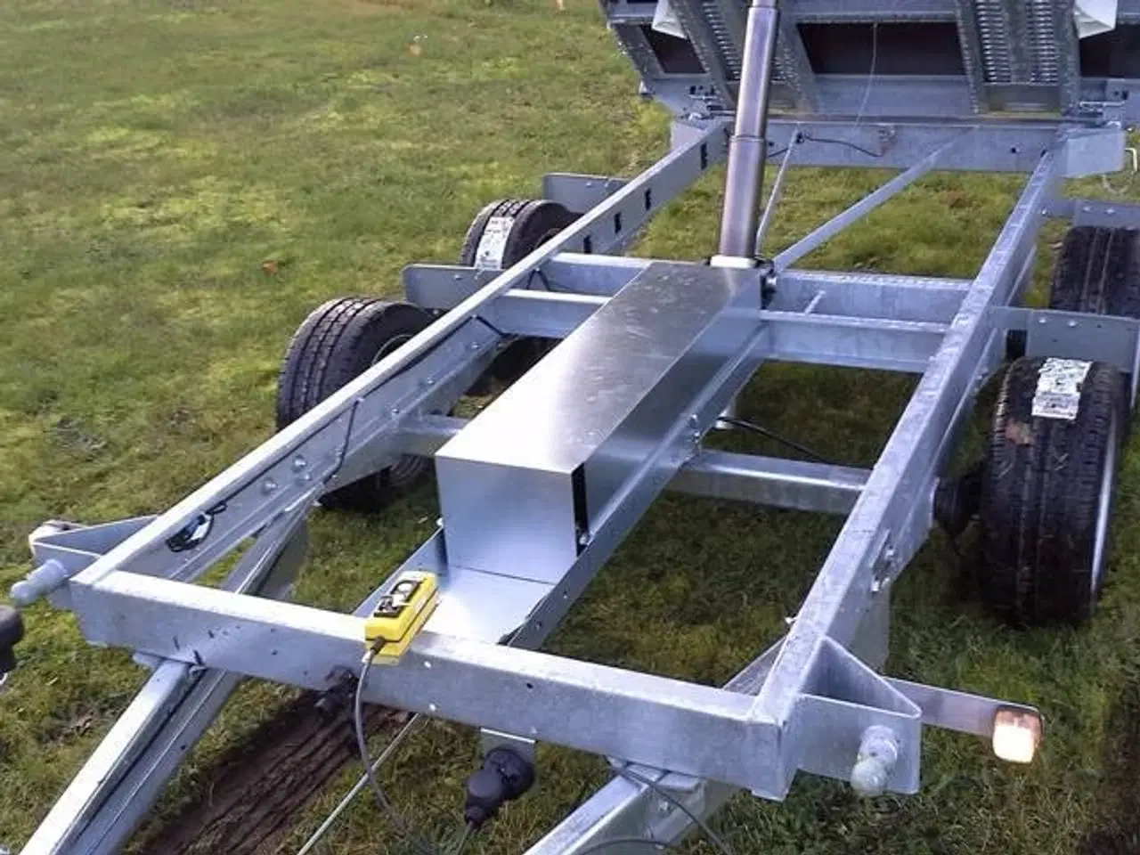 Billede 3 - EDUARD  trailer 3318-2700.72 EL tip