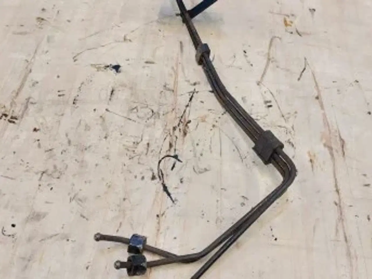 Billede 5 - SisuDiesel 645 Brændstofindsprøjtningsrør V836859480