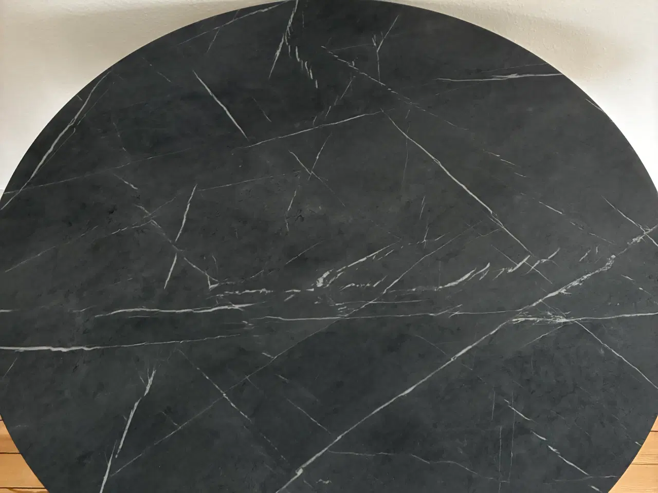 Billede 2 - Rundt spisebord med marmorlook – Ø105 cm