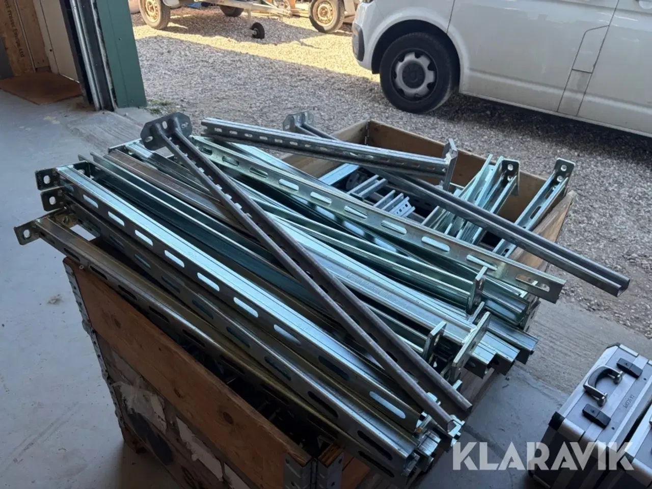 Billede 8 - Lot med assorterede montageskinner