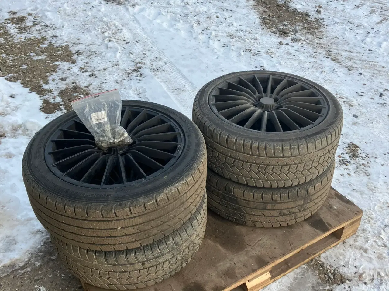 Billede 1 - Audi vinterdæk på alufælge 