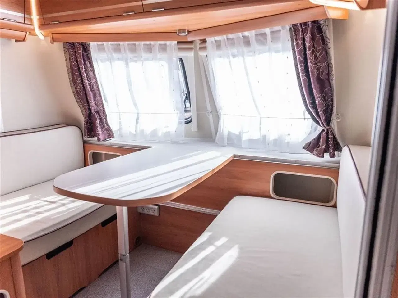 Billede 4 - 2019 - Hymer Eriba Touring Troll 535 GT   Yderst velholdt vogn med hævetag og meget udstyr