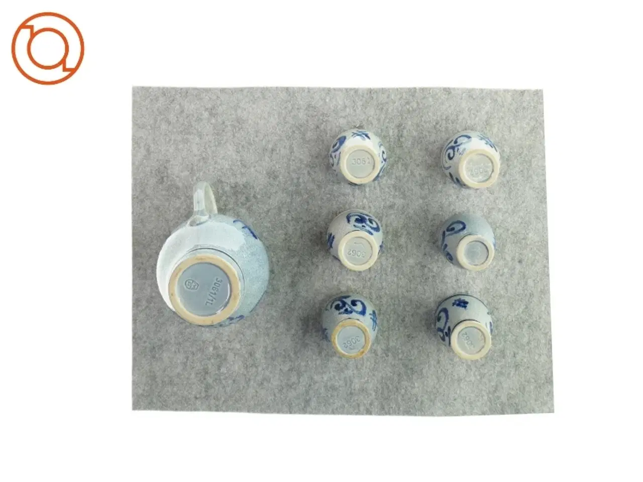 Billede 2 - Kande og 6 kopper (str. H 9 og H 20 cm)