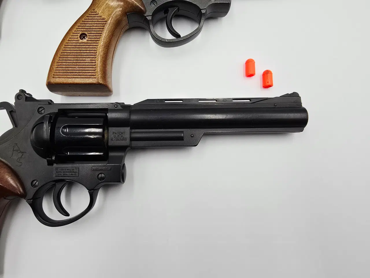 Billede 8 - 3 Stk. legetøjs pistoler der skyder røde propper