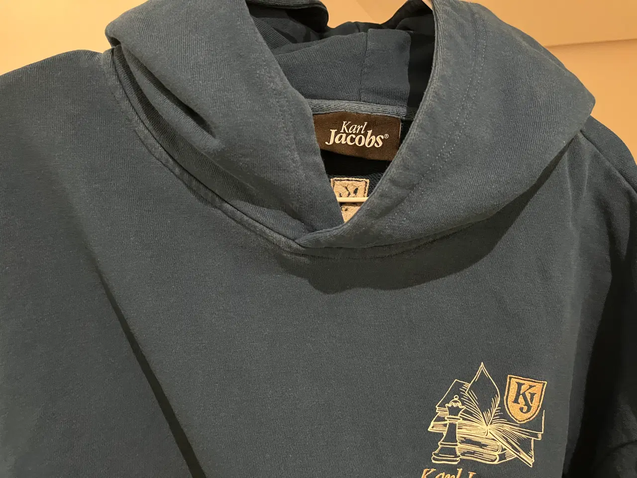 Billede 2 - Karl Jakobs merch hoodie str M