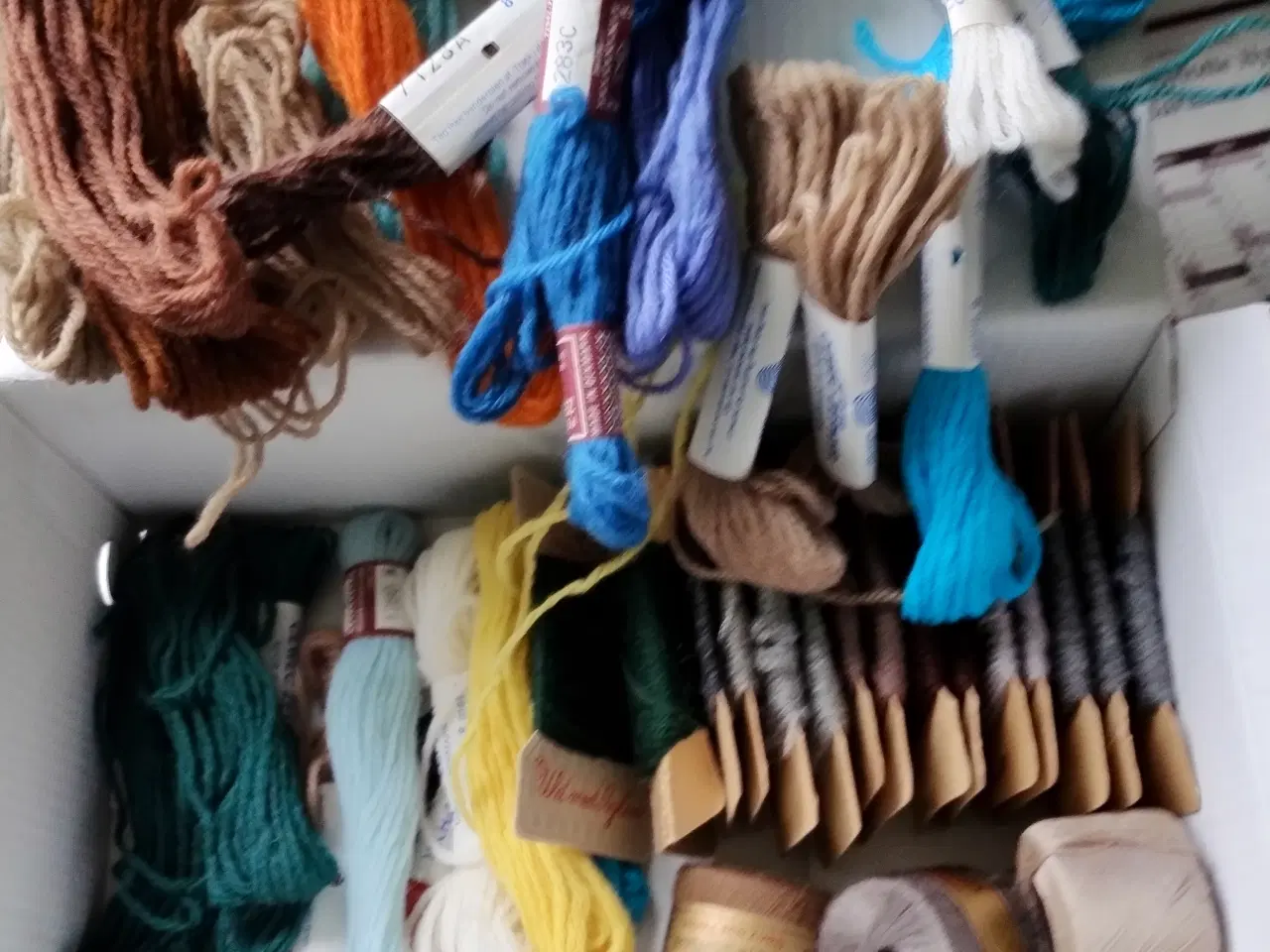 Billede 1 - Sy- og stoppegarn