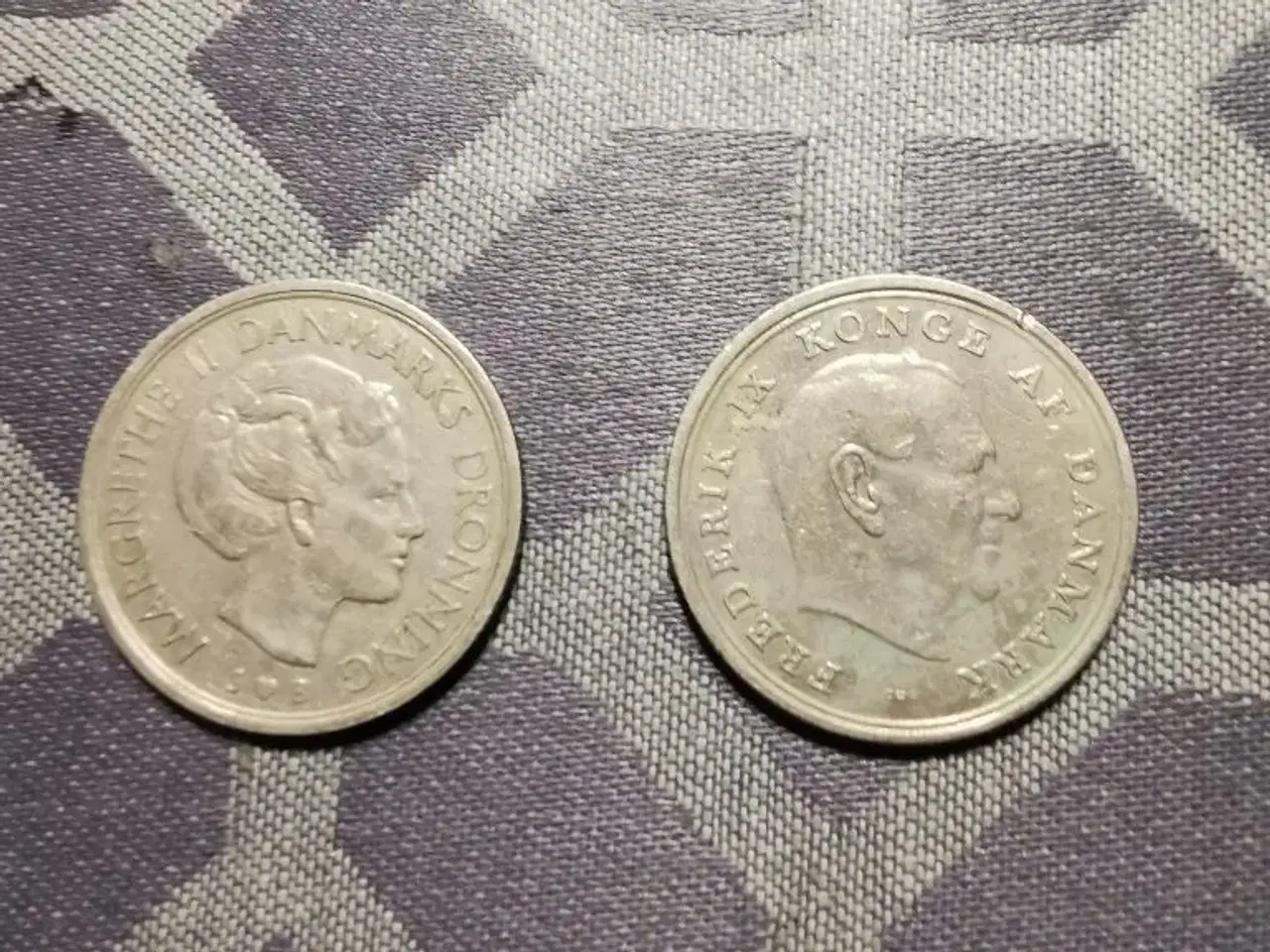 Billede 1 - 2x1kr 1967 og 1976.