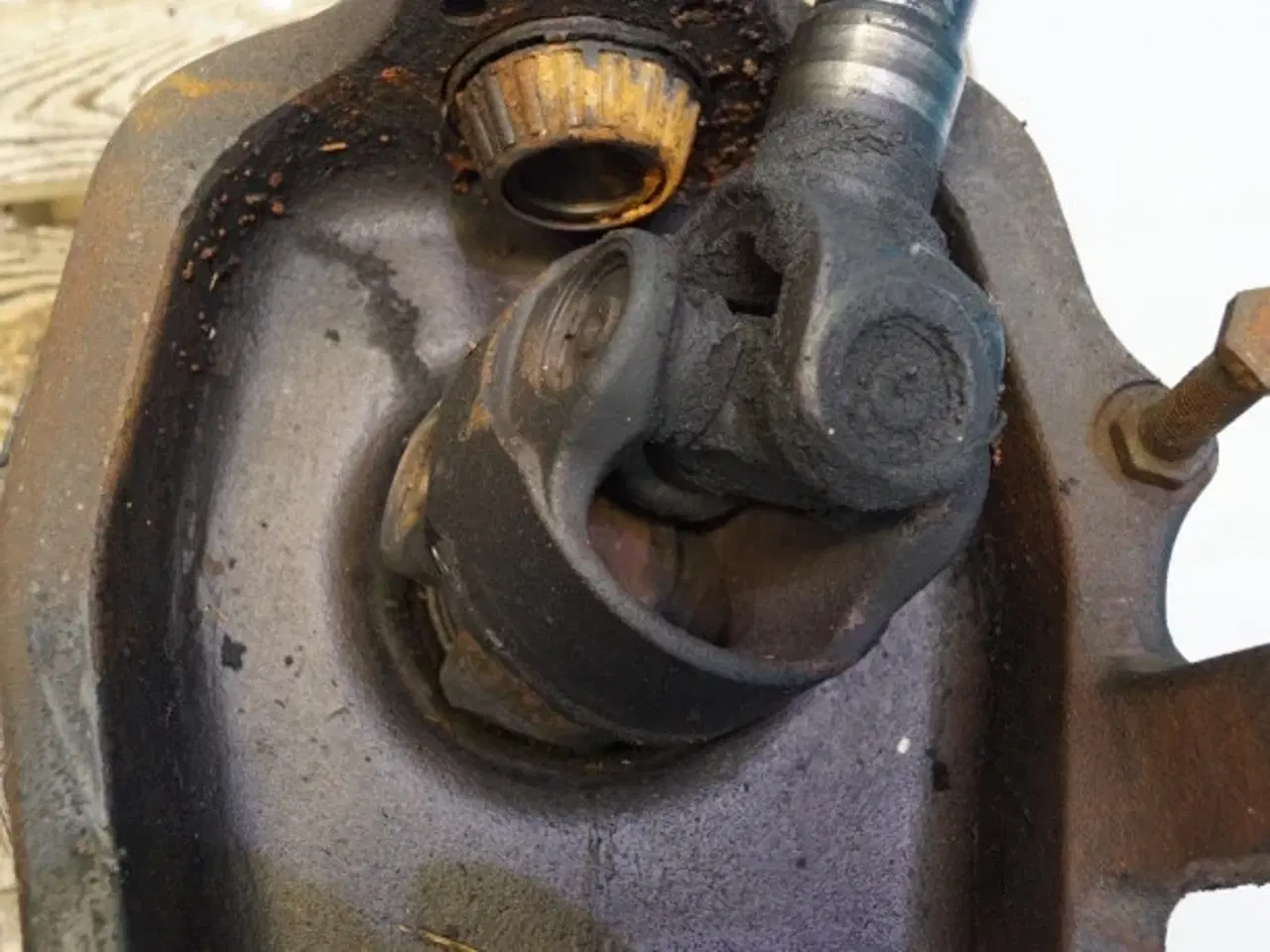 Billede 10 - Valtra T213 R.H. Foraksler