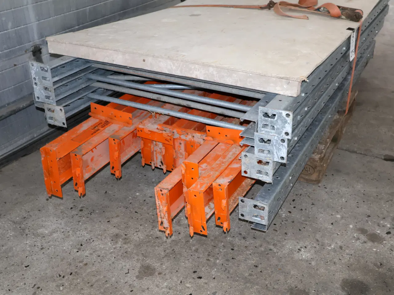 Billede 4 - Pallereol m/7 stk gavle