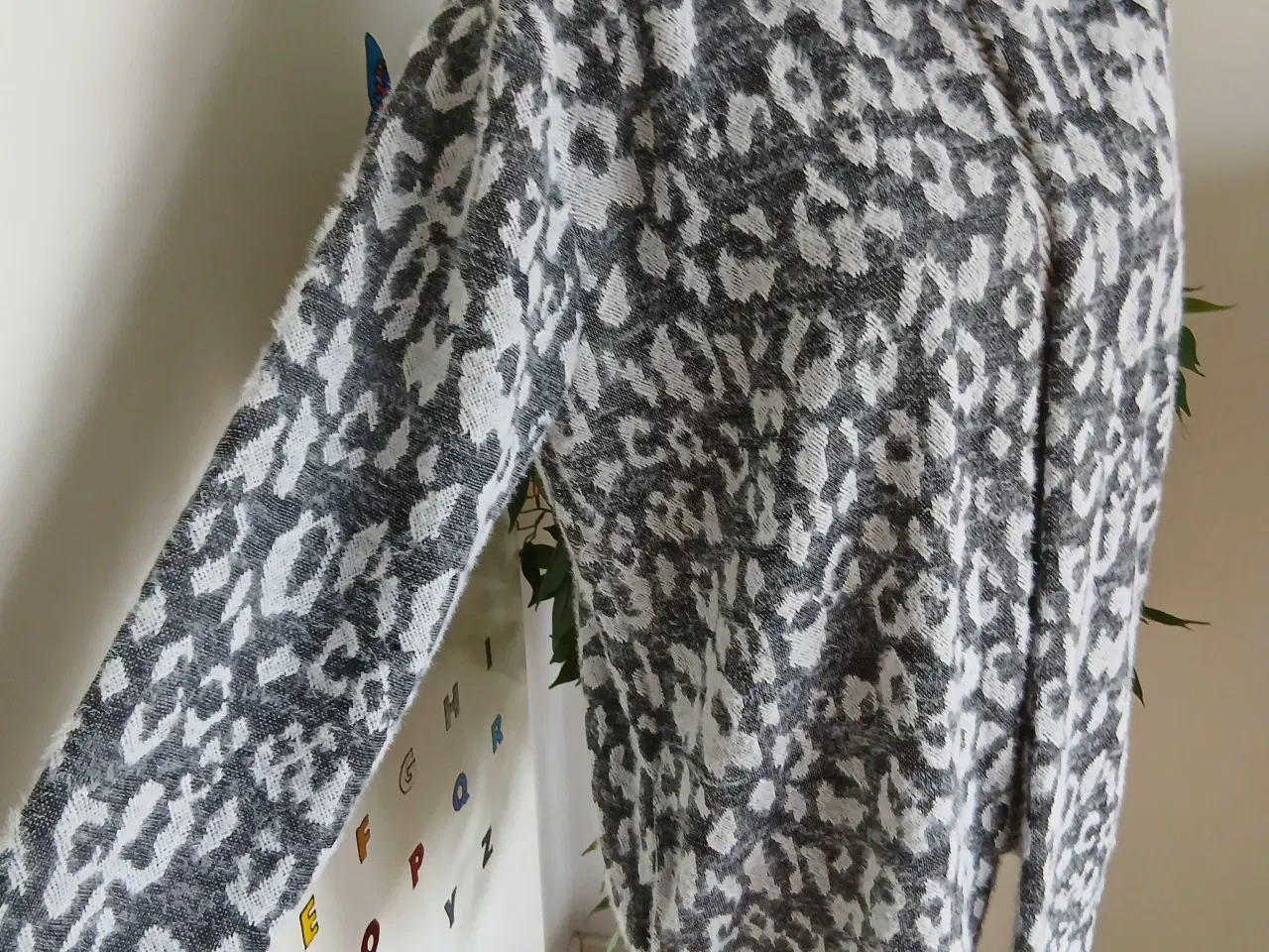 Billede 4 - Cardigan. Luxzuz. Medium/38
