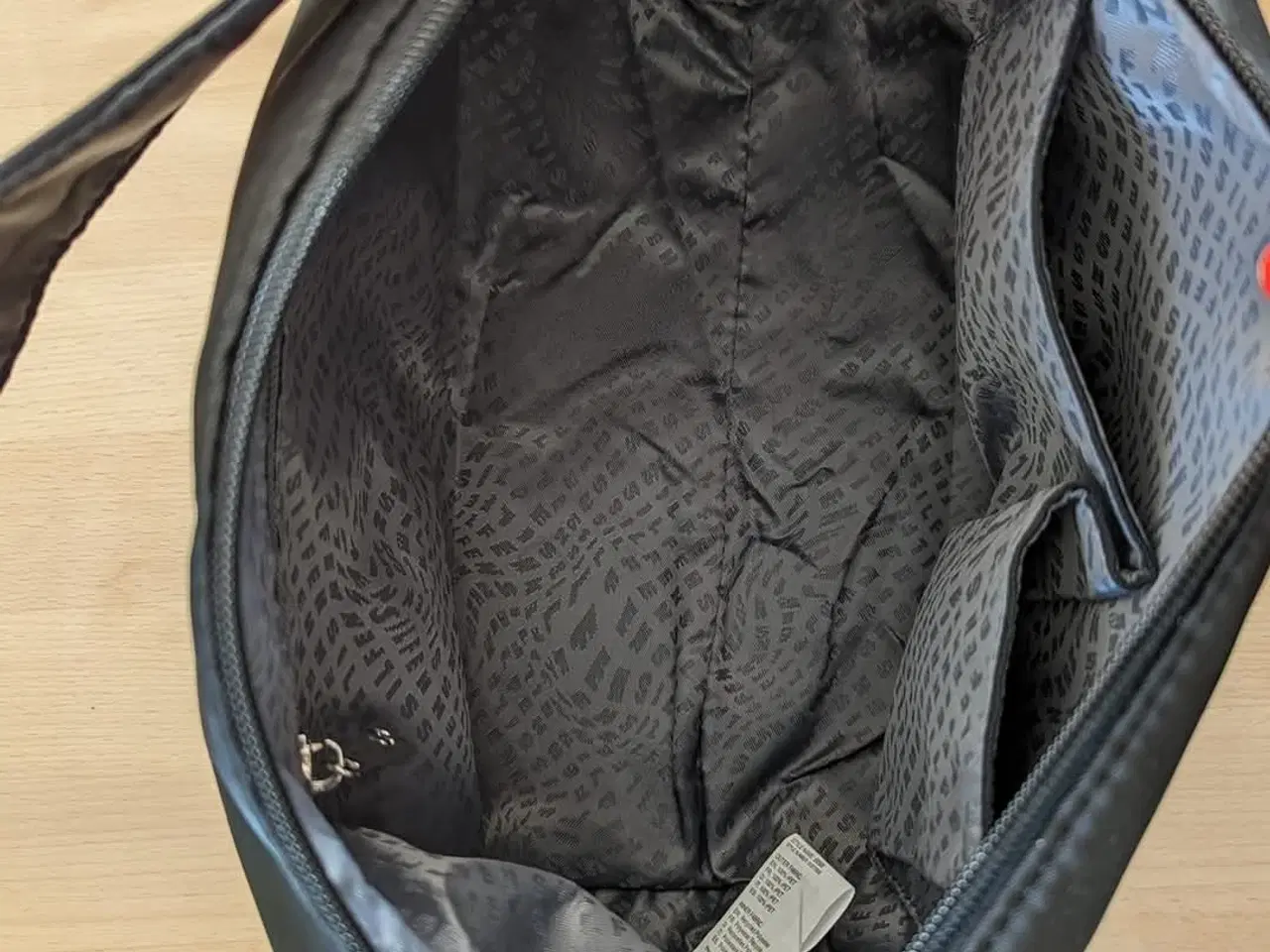 Billede 2 - Silfen crossbody taske sælges