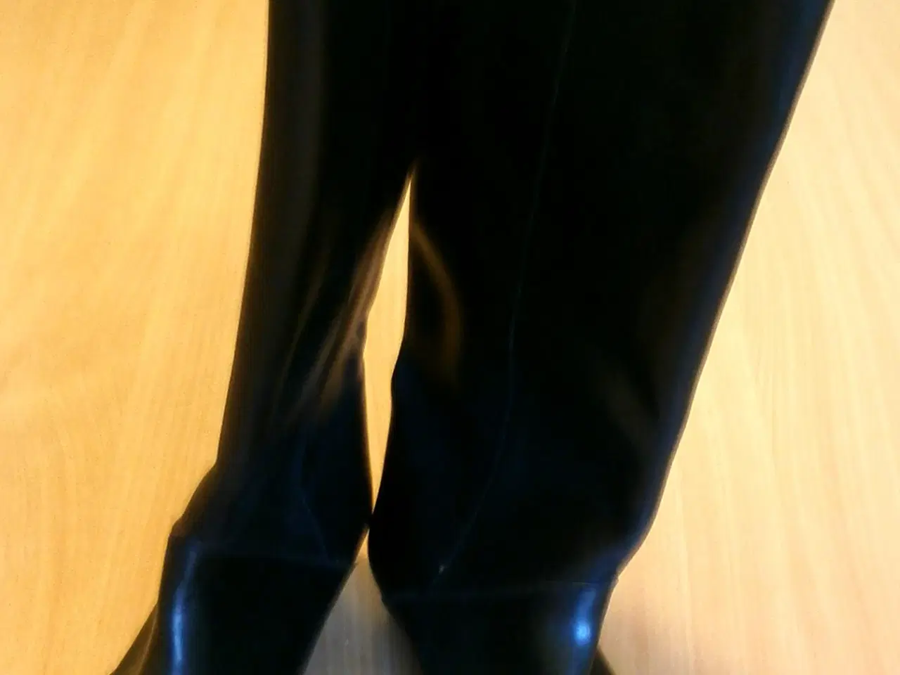 Billede 1 - Nye støvler, Str. 37, Sort - Perfekt Gave !