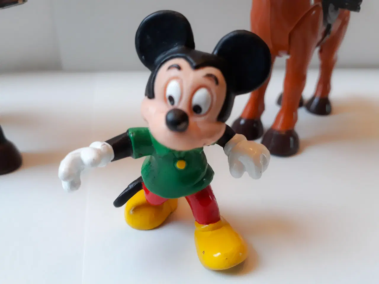 Billede 7 - Mickey Bog og 7 Figurer