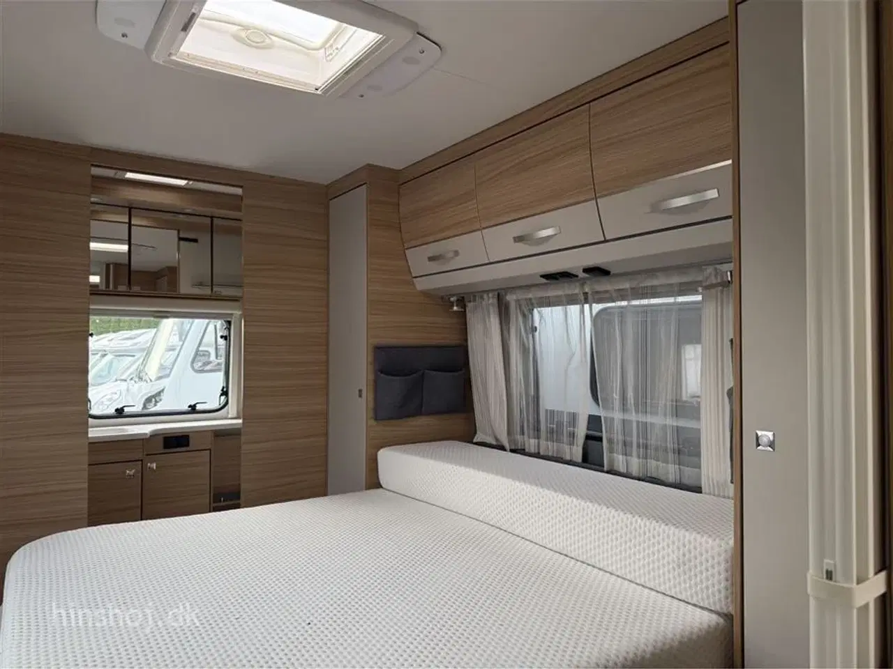 Billede 13 - 2019 - Dethleffs Generation Scandi 695 BQT   Lækker vintervogn med fritstående dobbeltseng og front køkken fra Hinshøj Caravan